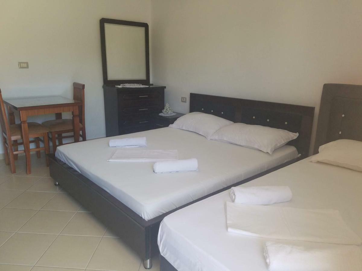 Guesthouse Emanuel Ksamil Exterior photo